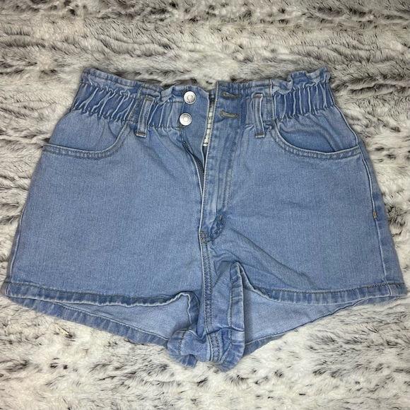 Forever 21 • Bucket Waist Denim Shorts (Size 7) - Picture 1 of 5